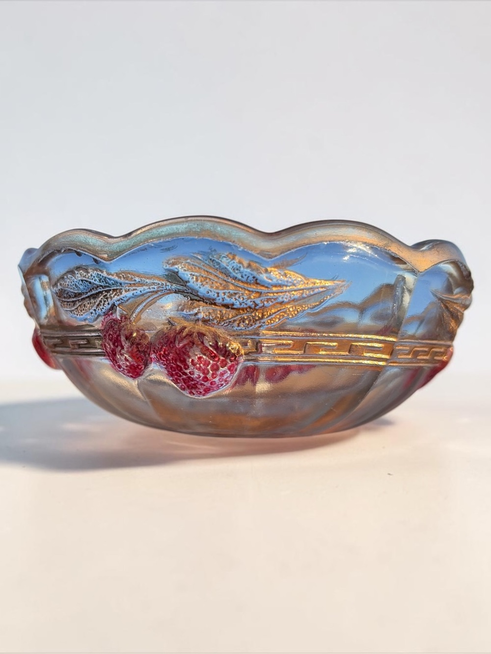 INDIANA GLASS CO. NO. 127 “PANELED STRAWBERRY” BERRY BOWL